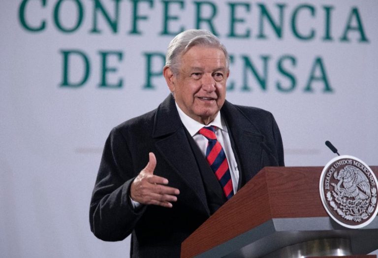 Sirvió muro para evitar confrontaciones: AMLO