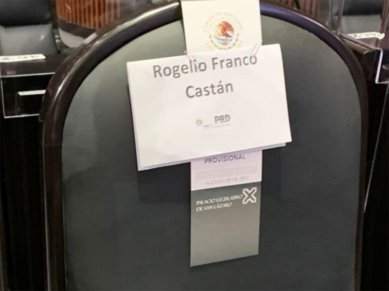 Desde la cárcel perredista rinde protesta como diputado federal