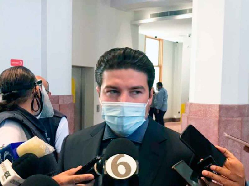 Samuel García busca que escuelas sean ‘apadrinadas’
