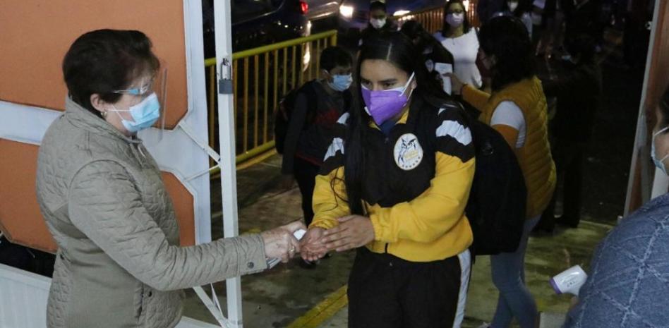 Escuelas, listas para recibir a estudiantes y maestros tras vacaciones