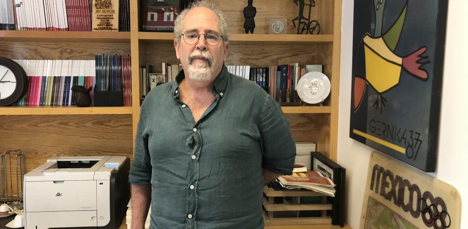 “Criticar al gobierno, papel que corresponde a la Universidad”…