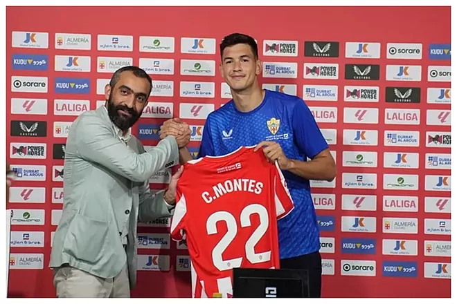 César Montes… ¿el salvavidas del Almería?