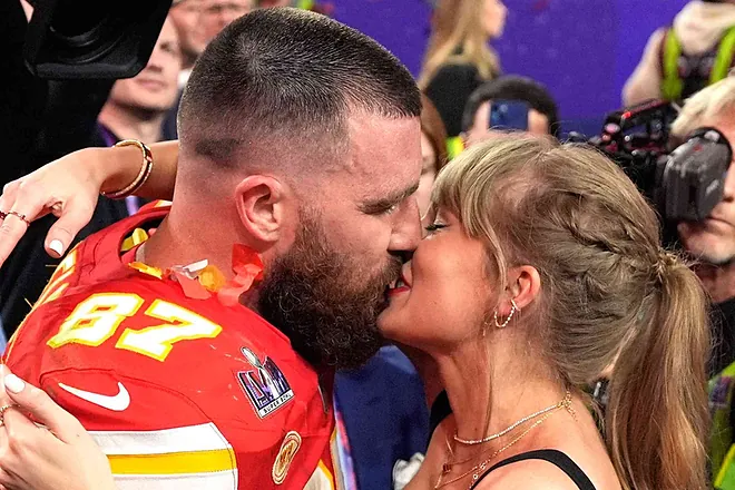 Taylor Swift y Travis Kelce con problemas en sus vacaciones