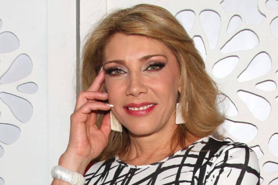 Prefiere Cynthia Klitbo a los “amigos con derechos” que a un novio