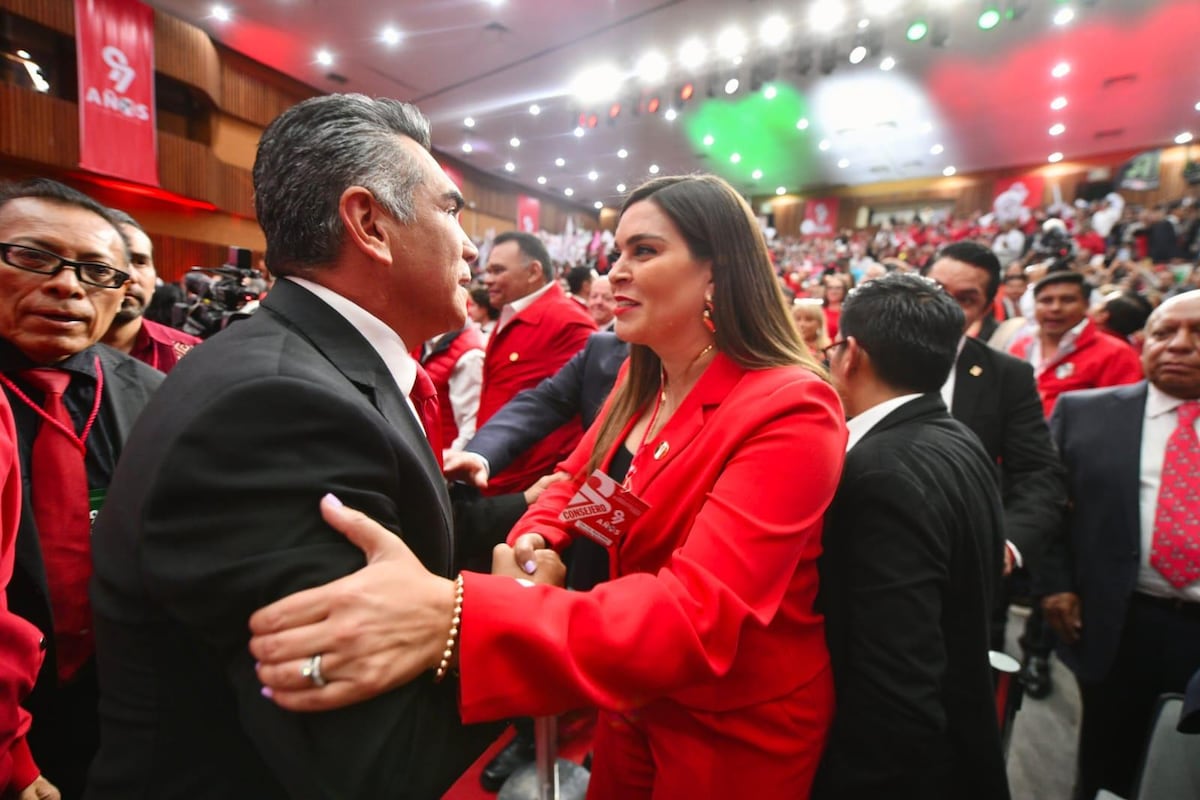 Alianza histórica: PRI, PAN y MC unen fuerzas para desafiar el avance de Morena en 2027