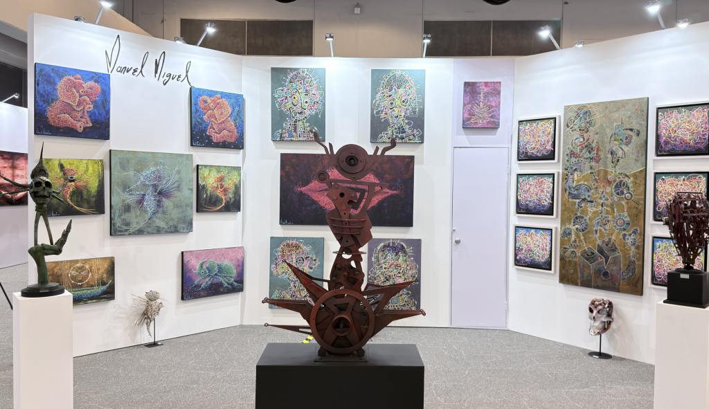 El arte que teje sueños: el color como lenguaje de un artista oaxaqueño